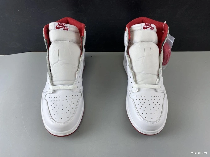 One Kick Red Air 555088-103 Jordan 1 Metallic Retro (2017) 0806